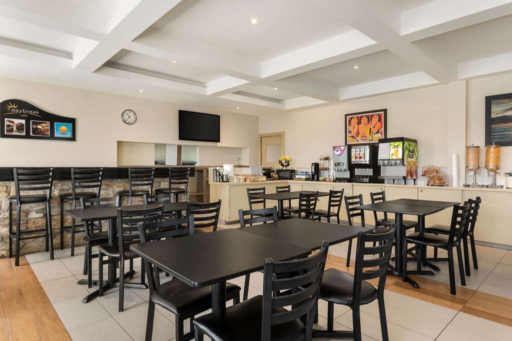 DAYS INN BY WYNDHAM MONTREAL EAST 99 1 3 0 Updated 2024 Prices   Property Amenity 