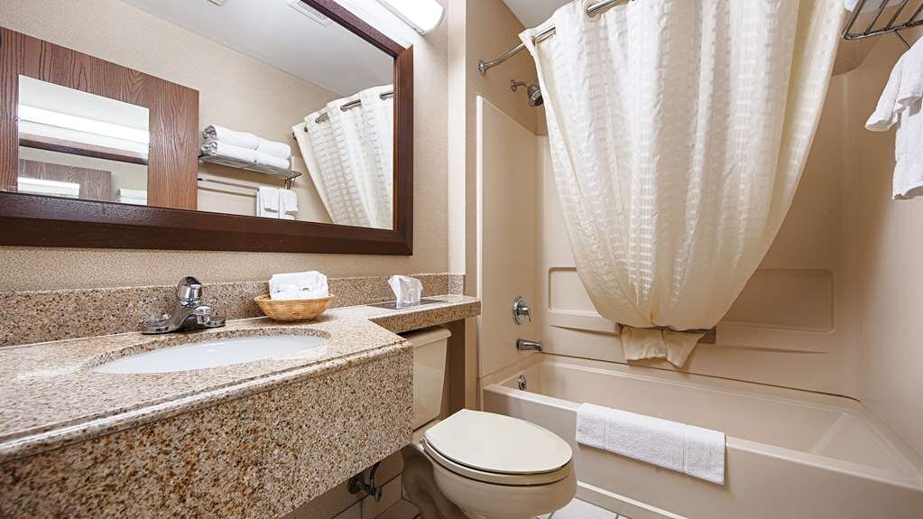 Hotel photo 57 of Best Western Crown Inn & Suites.