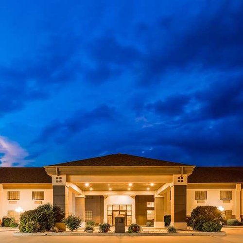 THE 10 CLOSEST Hotels to War Eagle Resort, Tahlequah