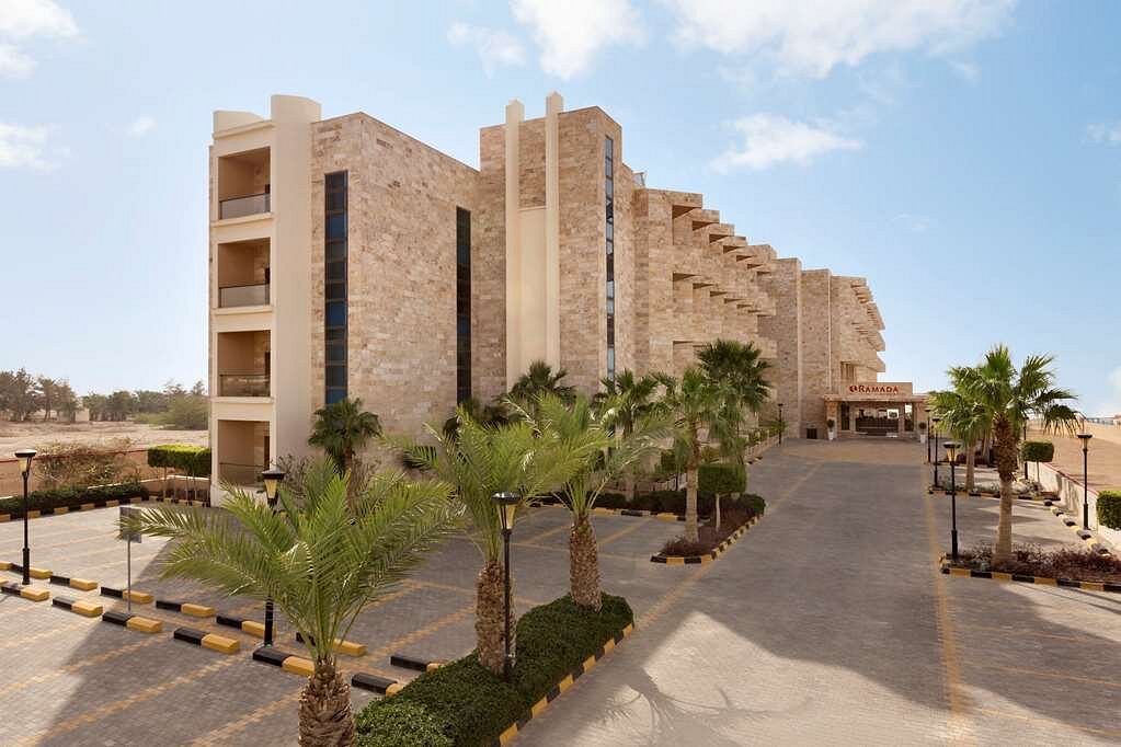 Ramada Resort by Wyndham Dead Sea, ett hotell i Sweimah