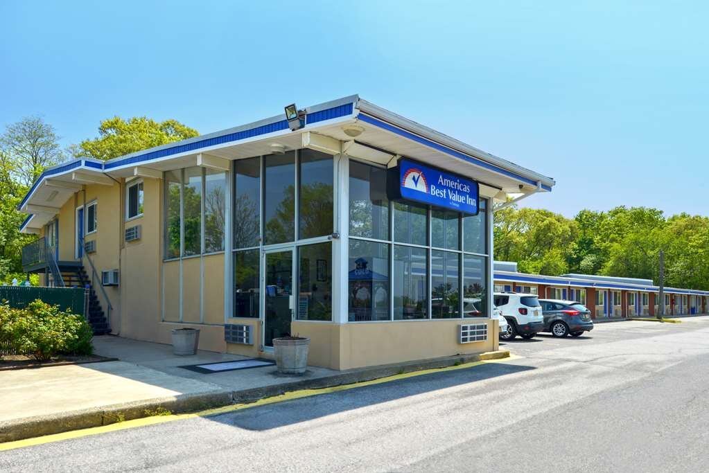 AMERICAS BEST VALUE INN SMITHTOWN LONG ISLAND $86 ($̶9̶9̶) - Prices and Motel Reviews picture