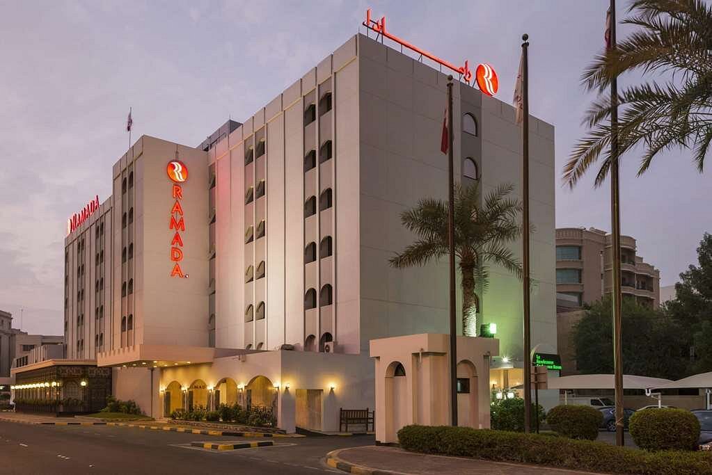 Ramada by Wyndham Bahrain, hotel en Manama