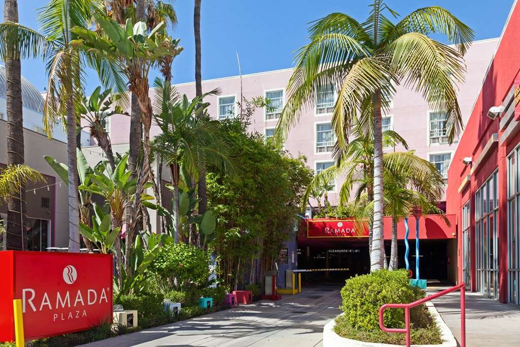 Hotel photo 30 of Ramada Plaza by Wyndham West Hollywood Hotel & Suites.