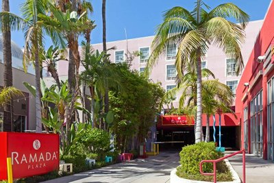 Hotel photo 4 of Ramada Plaza by Wyndham West Hollywood Hotel & Suites.