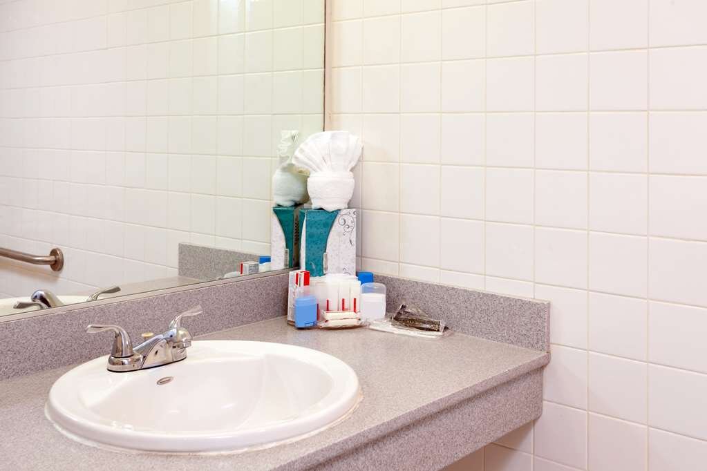 Hotel photo 36 of Ramada Plaza by Wyndham West Hollywood Hotel & Suites.