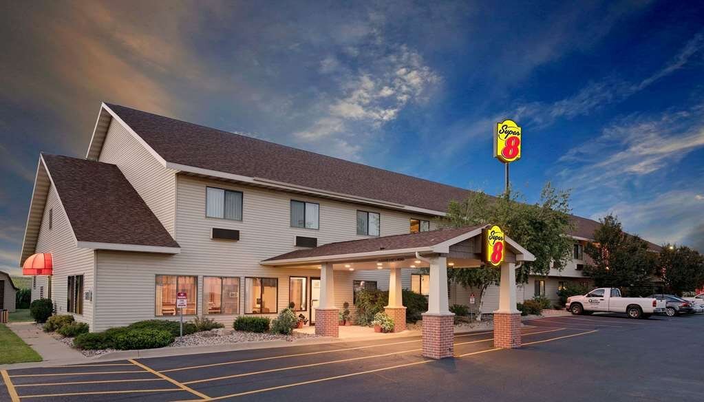 SUPER 8 BY WYNDHAM MAUSTON (Mauston, WI) - foto's, reviews en ...