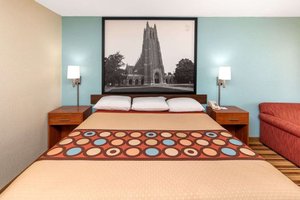 Room & Suite
