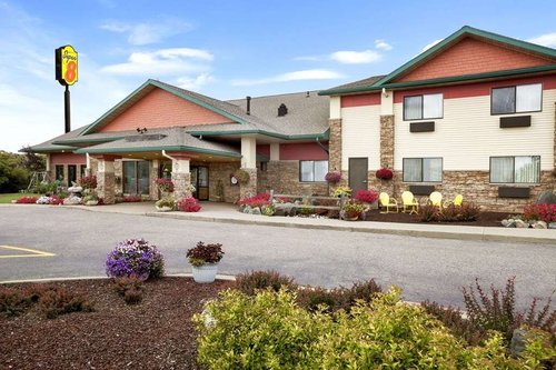 SUPER 8 BY WYNDHAM EVELETH - Prices & Motel Reviews (MN)