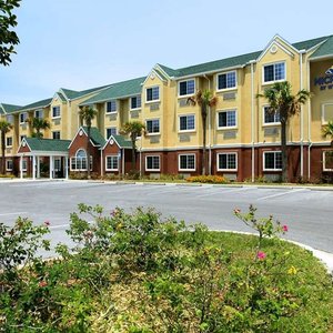 Welcome to the Microtel Inn and Suites Panama City