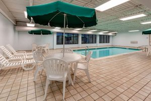 Pool & Beach
