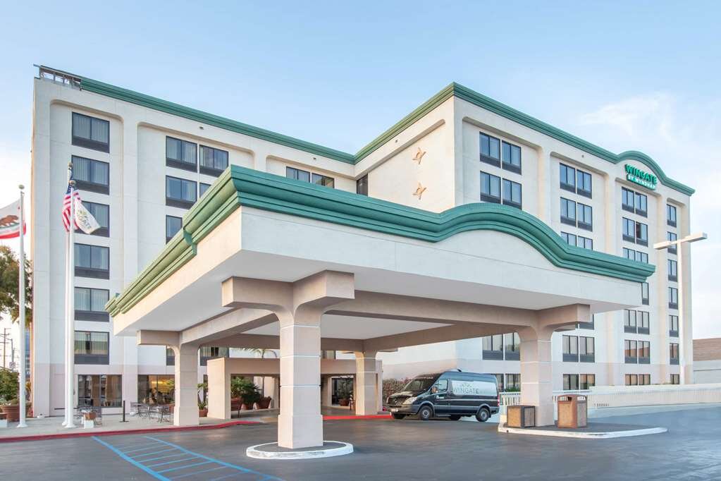 Hotel photo 22 of Wingate by Wyndham Los Angeles International Airport LAX.