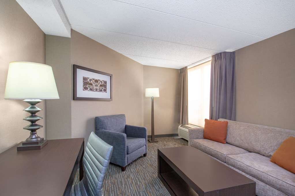 Hotel photo 23 of Wingate by Wyndham Los Angeles International Airport LAX.