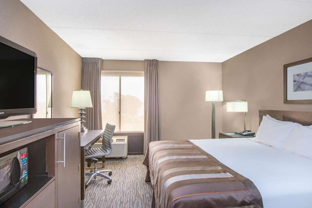 Hotel photo 36 of Wingate by Wyndham Los Angeles International Airport LAX.