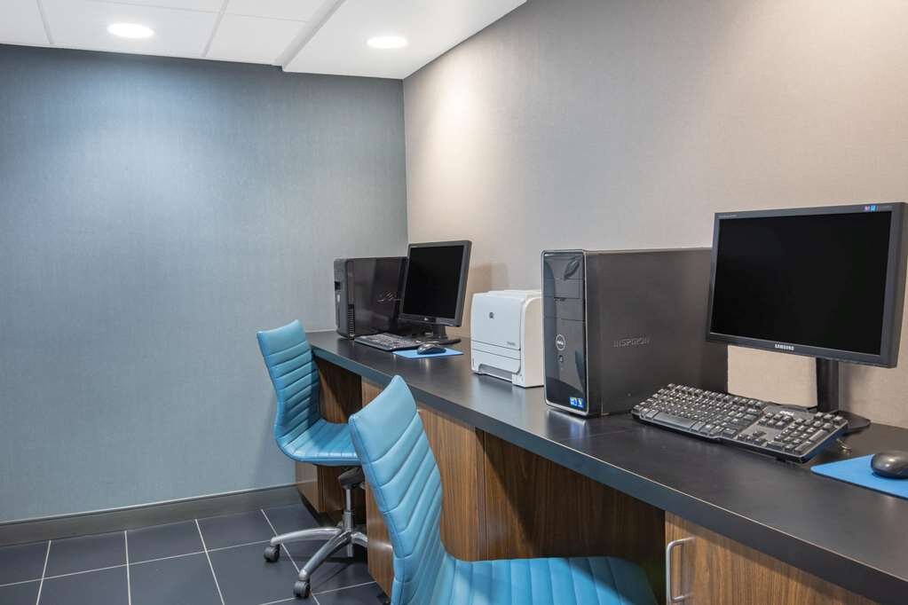 Hotel photo 18 of Wingate by Wyndham Los Angeles International Airport LAX.