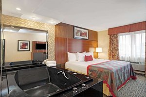 Room & Suite