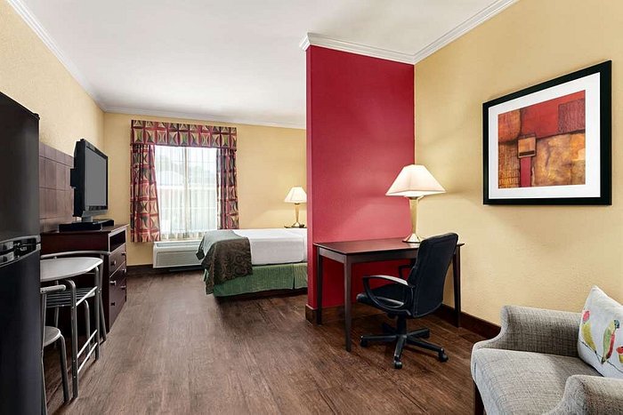 Baymont by Wyndham Prince George at Fort Lee Rooms: Pictures & Reviews -  Tripadvisor