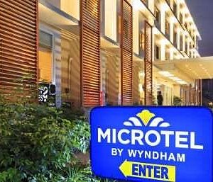 Welcome to the Microtel by Wyndham Acropolis
