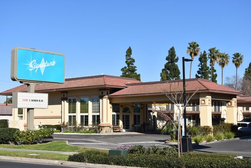 Days Inn by Wyndham Anaheim Near Convention Center image
