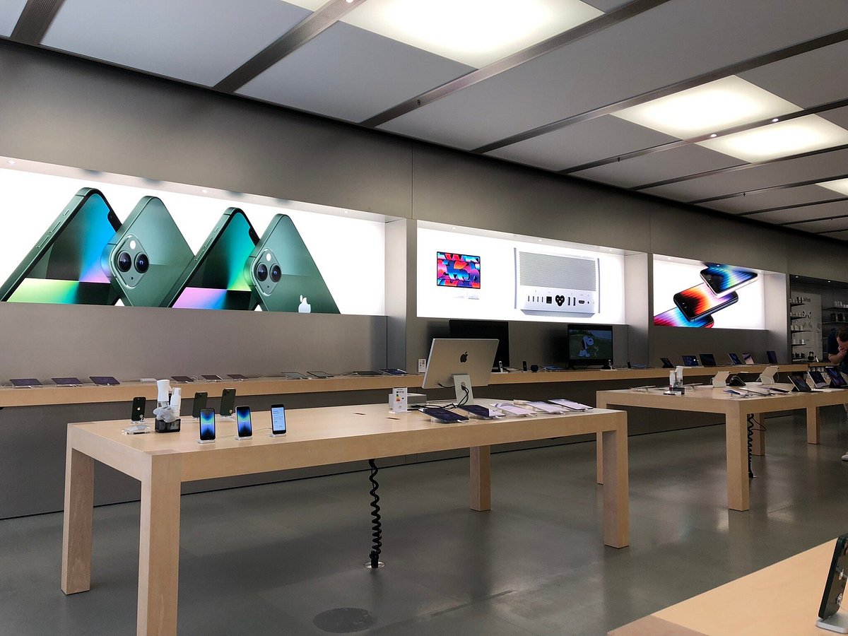 Highland Village Apple Store re-opening on the day iPhone 11 goes