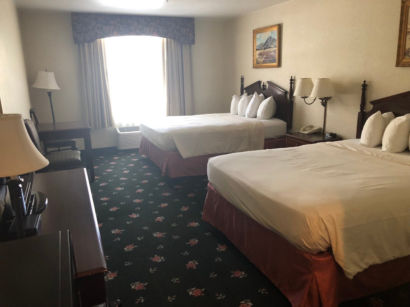 SURESTAY HOTEL BY BEST WESTERN EUREKA $117 ($̶1̶3̶0̶) - Prices ...