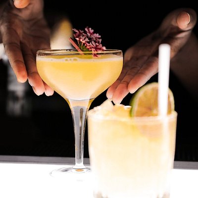 mama restaurant paris cocktails