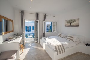 Room & Suite