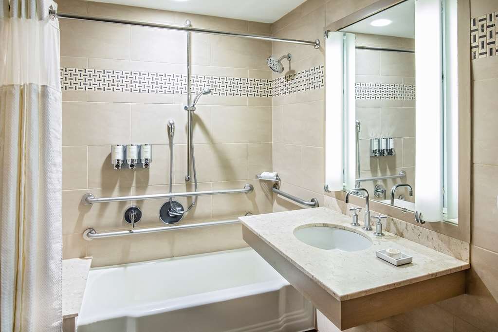 Hotel photo 84 of Royal Sonesta Boston.