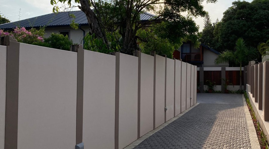 Driveway to Turaco Guest house