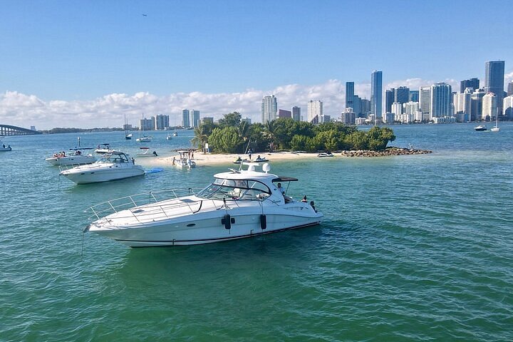 miami yacht rental 2 hours