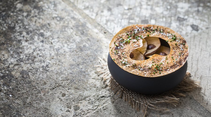 Le plat préféré de l’Ermite :  Champignons de Paris, à Fontevraud  
