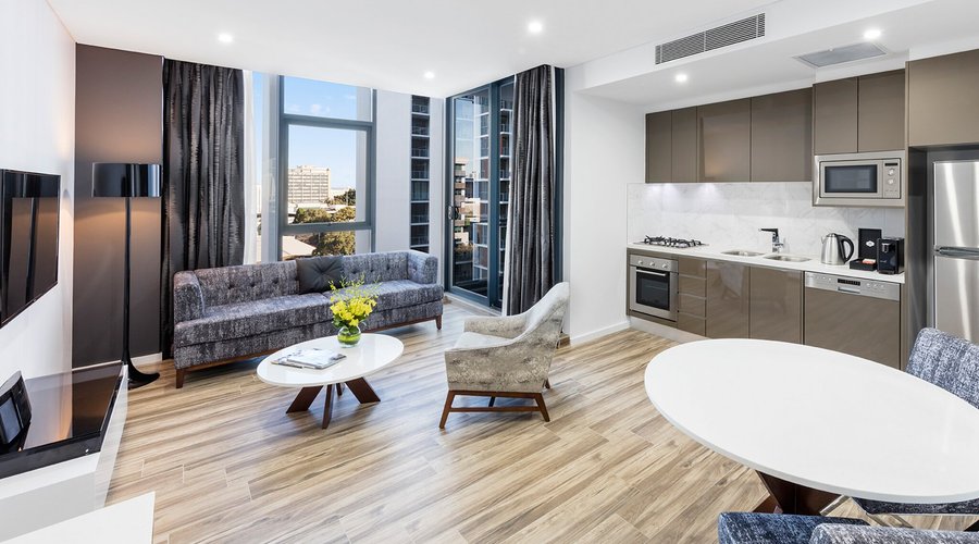 1 Bedroom King Suite