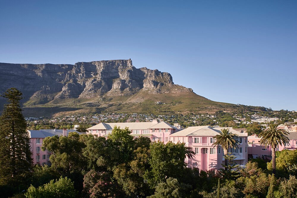 ‪Mount Nelson, A Belmond Hotel, Cape Town‬، فندق في كيب تاون المركزية