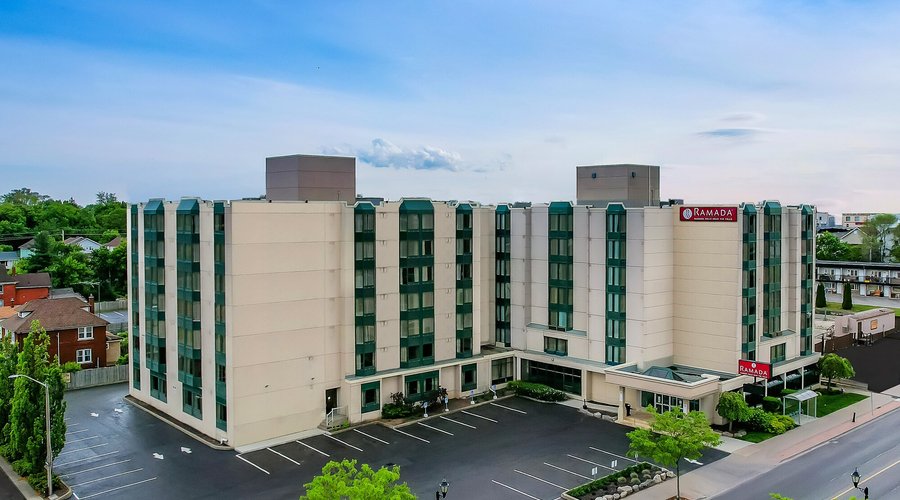 Exterior image of property