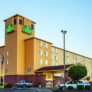 La Quinta Inn and Suites By Wyndham Portland Airport, hotel in Portland