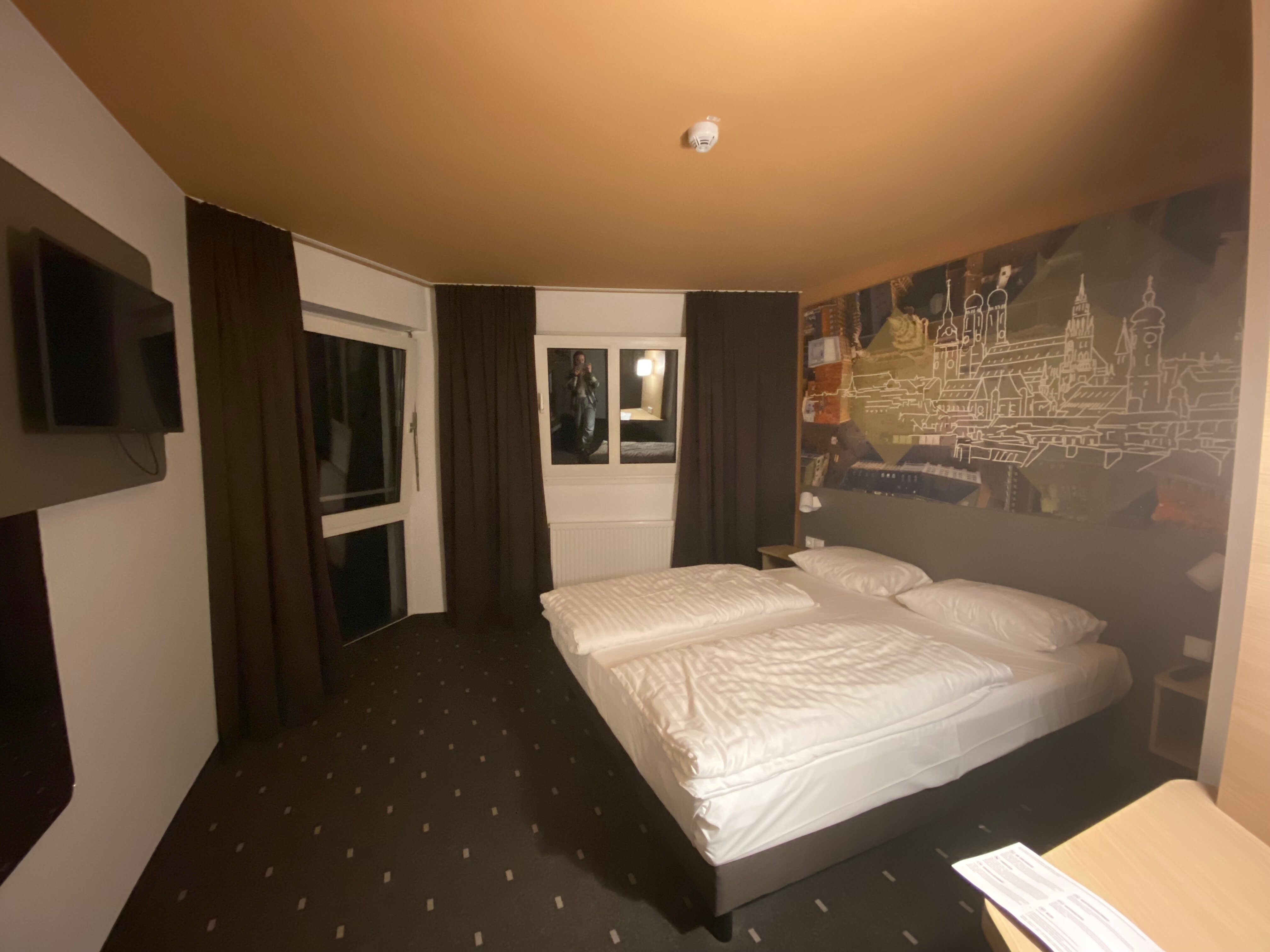 B&B HOTEL MUENCHEN - HBF $95 ($̶1̶1̶3̶) - Prices & Reviews - Munich ...