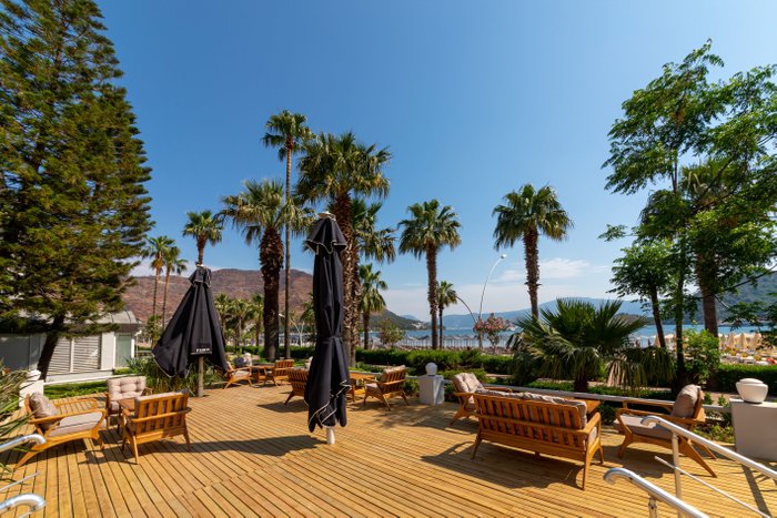 Faros Premium Beach Hotel – Bar oder Lounge: Fotos und Bewertungen ...