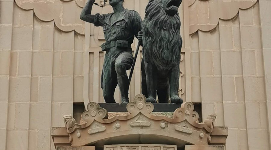 Monumento a los Héroes de España.