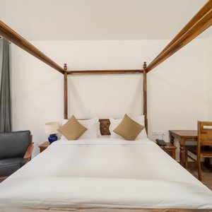 Rooms with mountain view are equipped with LED TV and Tea Coffee Maker.