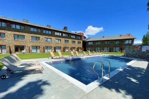 Piscina y playa