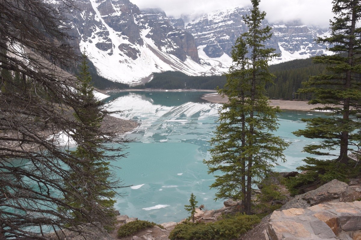 MORAINE LAKE LODGE - Updated 2022 (Lake Louise, Canada)