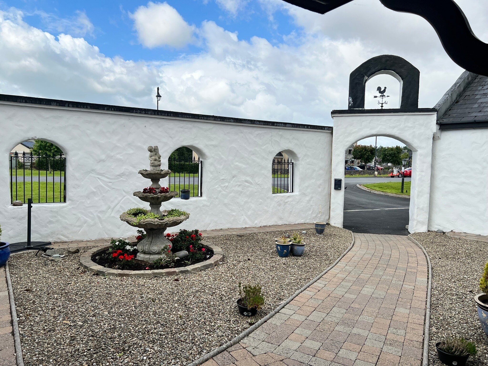 THE COURTYARD B&B BUNRATTY - Updated 2023 Reviews (Ireland)