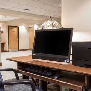 Baymont Inn &amp; Suites by Wyndham Anchorage, hotel in Anchorage