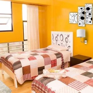 Hostal sin fronteras  ofrese habitabitaciones    comodas y a  buen presio cualquier consulta al 67258622 68421144