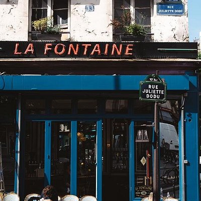 la fontaine paris entrance