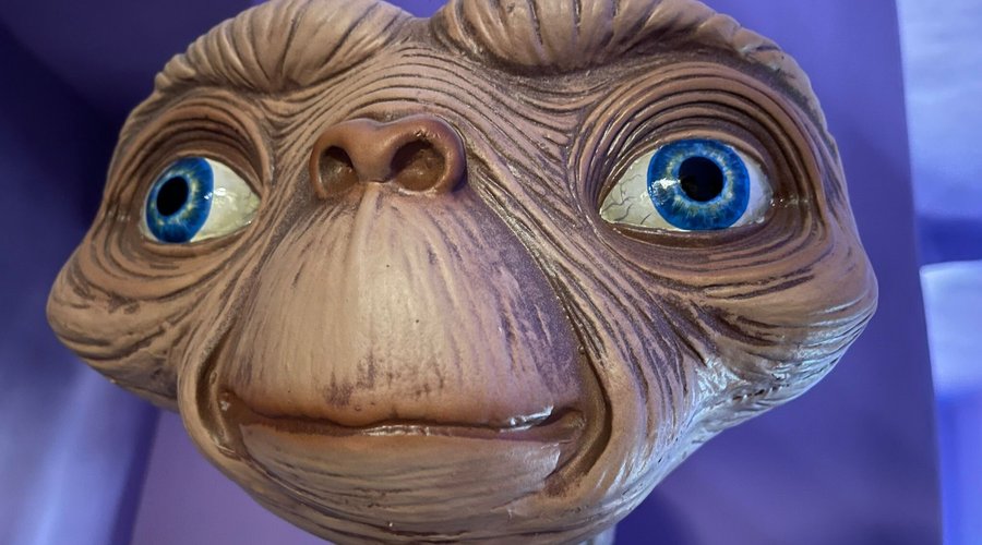 E.T.