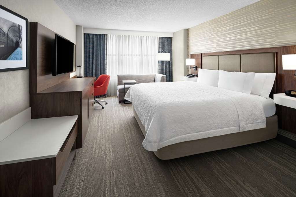 HAMPTON INN SUITES CHICAGO DOWNTOWN Hotel IL Prezzi 2022 E Recensioni   Guest Room 