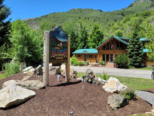 Alaskan Inn and Spa image