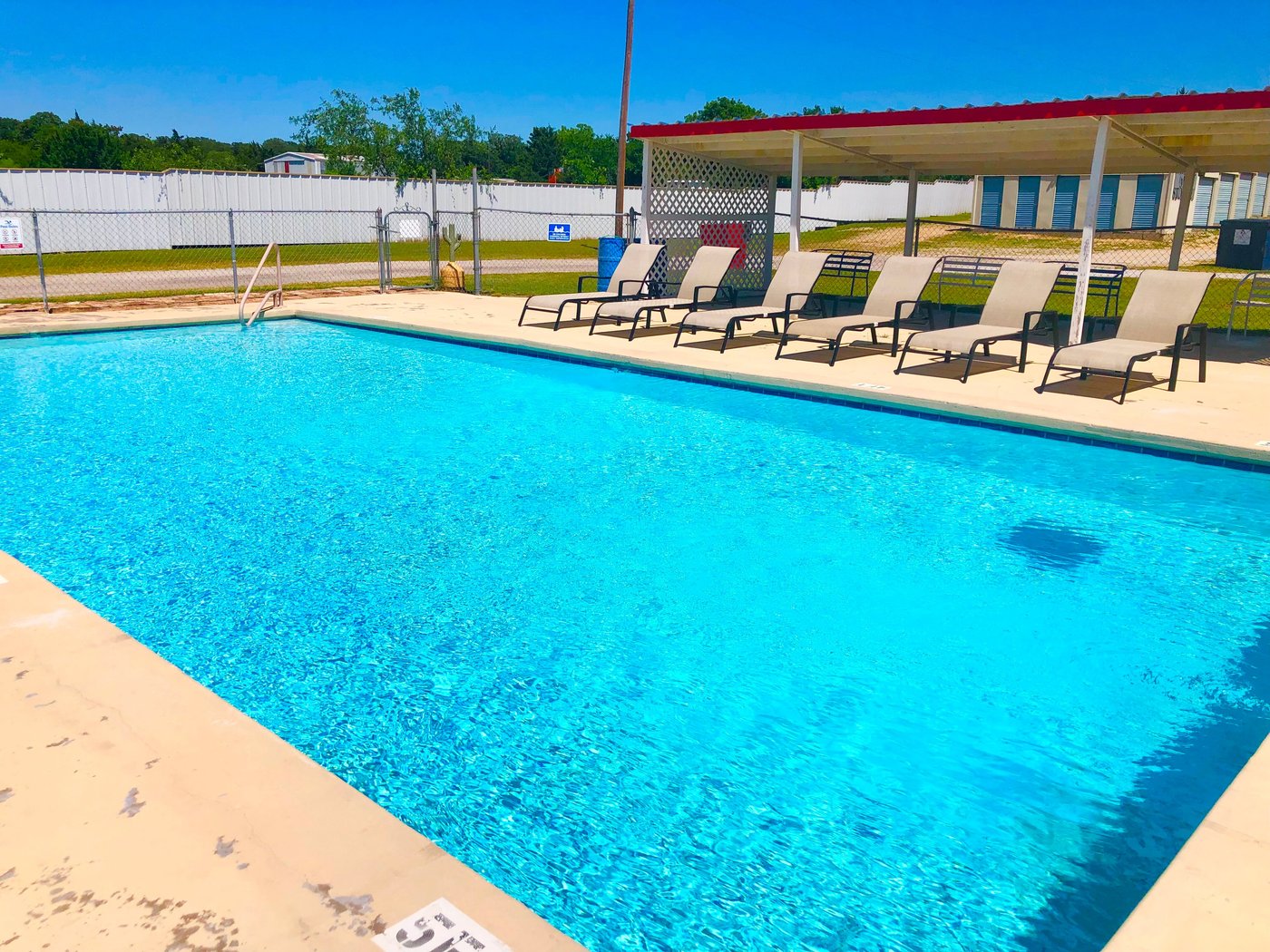 Campers Paradise RV Park Pool Pictures & Reviews - Tripadvisor