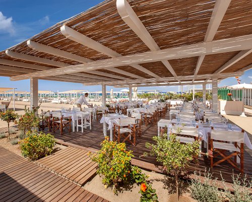 Arriba 100+ imagen beach club toscana