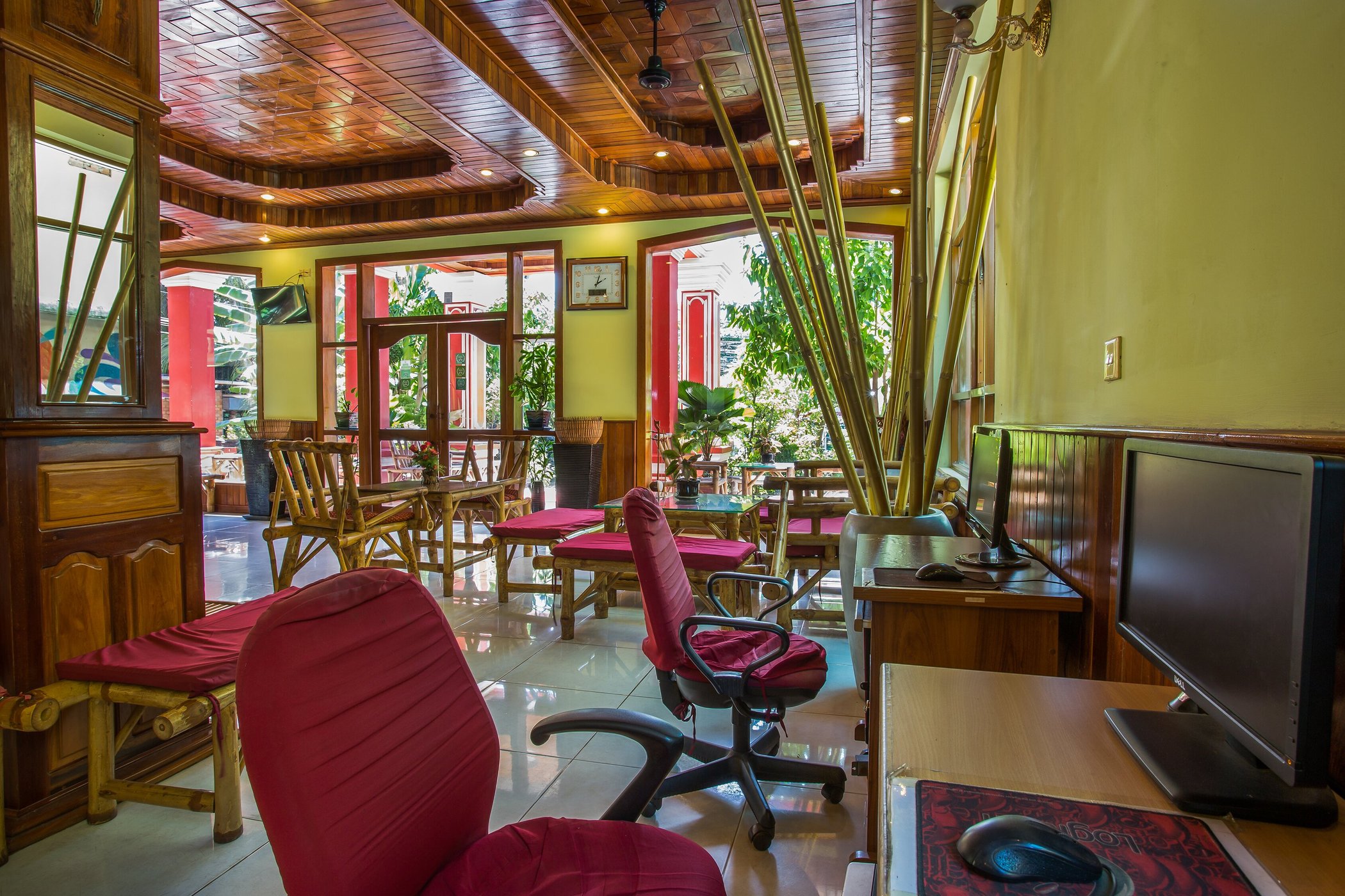 Side Walk Hotel by null